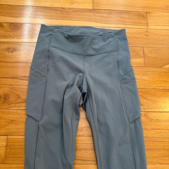 Women Lululemon Speed Up Tight Full-On Luxtreme 28" in Titanium Size 6 - Picture 4 of 9